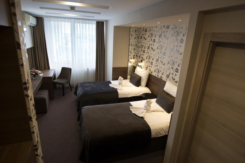 Hotel Kragujevac Buitenkant foto
