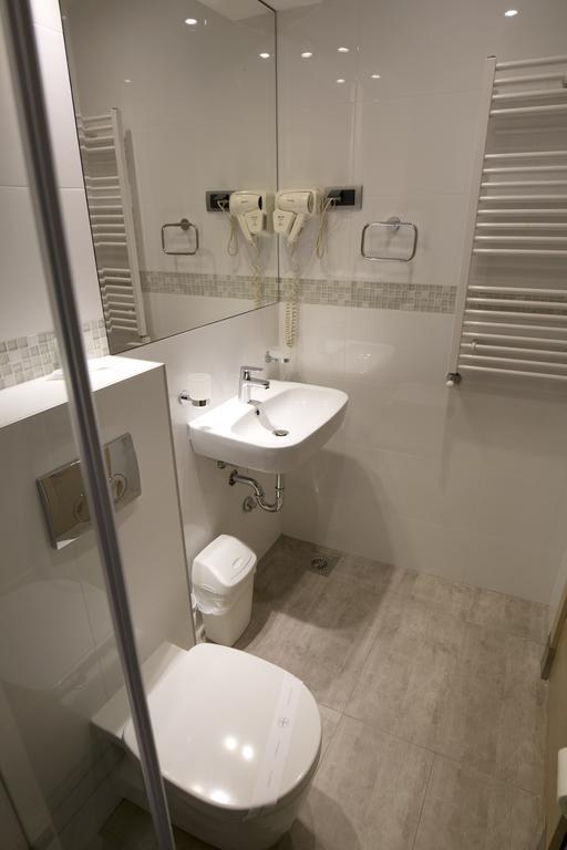 Hotel Kragujevac Buitenkant foto