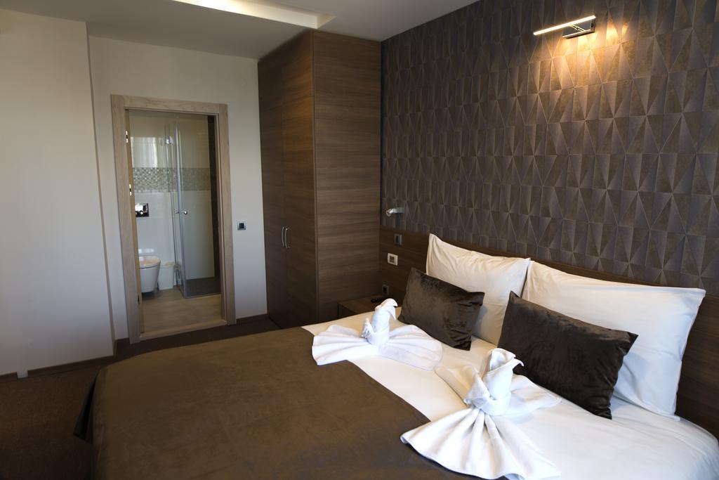 Hotel Kragujevac Buitenkant foto