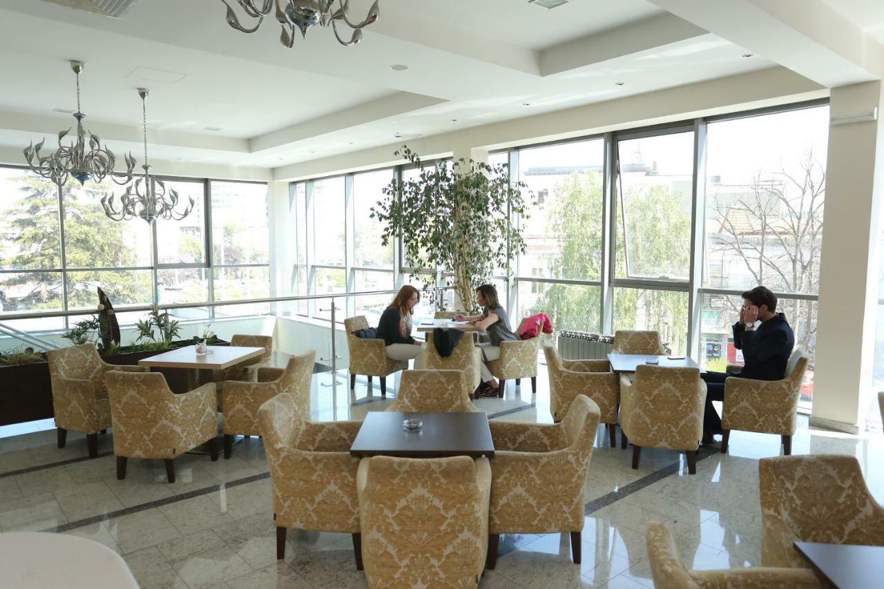 Hotel Kragujevac Buitenkant foto